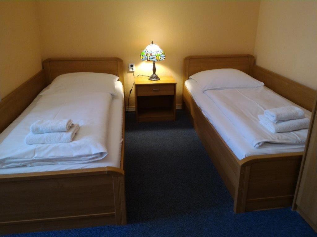 Hotel-Pension Rheingold Am Kurfuerstendamm Berlin Bagian luar foto