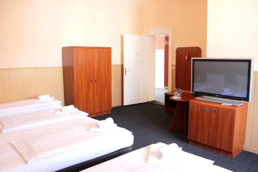 Hotel-Pension Rheingold Am Kurfuerstendamm Berlin Bagian luar foto
